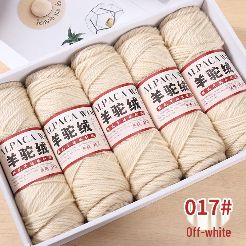 Mitteldickes Alpakawollgarn für DIY-Strickarbeiten - Perfekt für Pullover, Mäntel, Schals, Häkel- und Strickprojekte mit Nadeln.