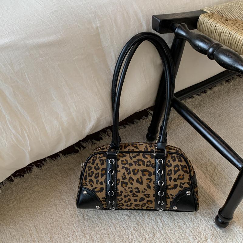 Fashion Versatile Boston Bag 2025 Niche Design Korean Version Ins Simple High-end Shoulder Bag Commuter Retro