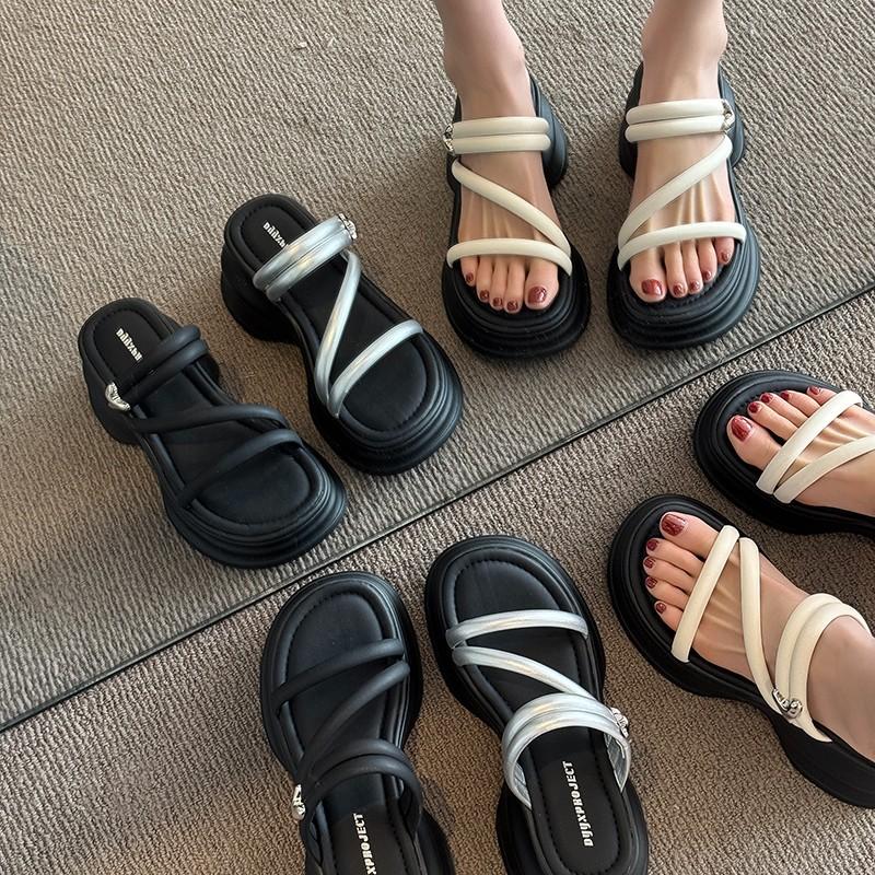 

High-end white platform drag women s shoes, new styles for summer wear with skirts to increase height and cool slippers 40 срібний