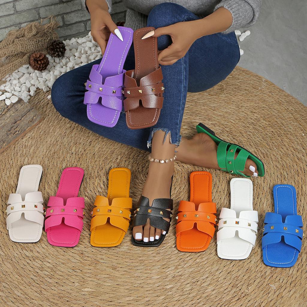South East Asia Women's Solid Color Large Size Rivet Slippers Casual Square Head Open Toe Flat Bottom Summer Light Beach Shoes