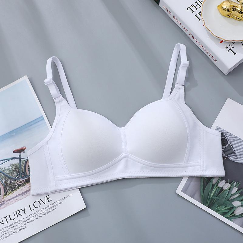 Comfortable Wire-Free Push-Up Bra for Teen Girls: Seamless Design for Developing Breasts