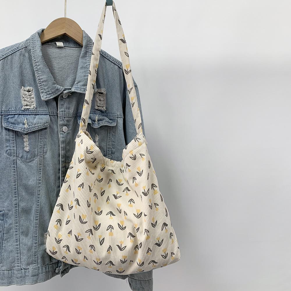 A Crossbody Bag with A Zipper and A Large-capacity Single-shoulder Shopping Bag