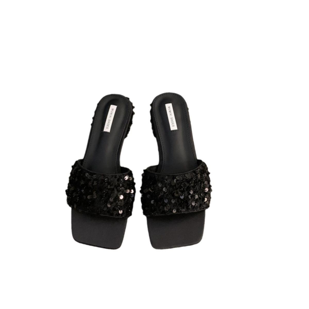 

Плоские темпераментные тапочки с пайетками женская одежда 2024 новые летние мягкие подошвы высококачественные серебряные сандалии 40 чёрный