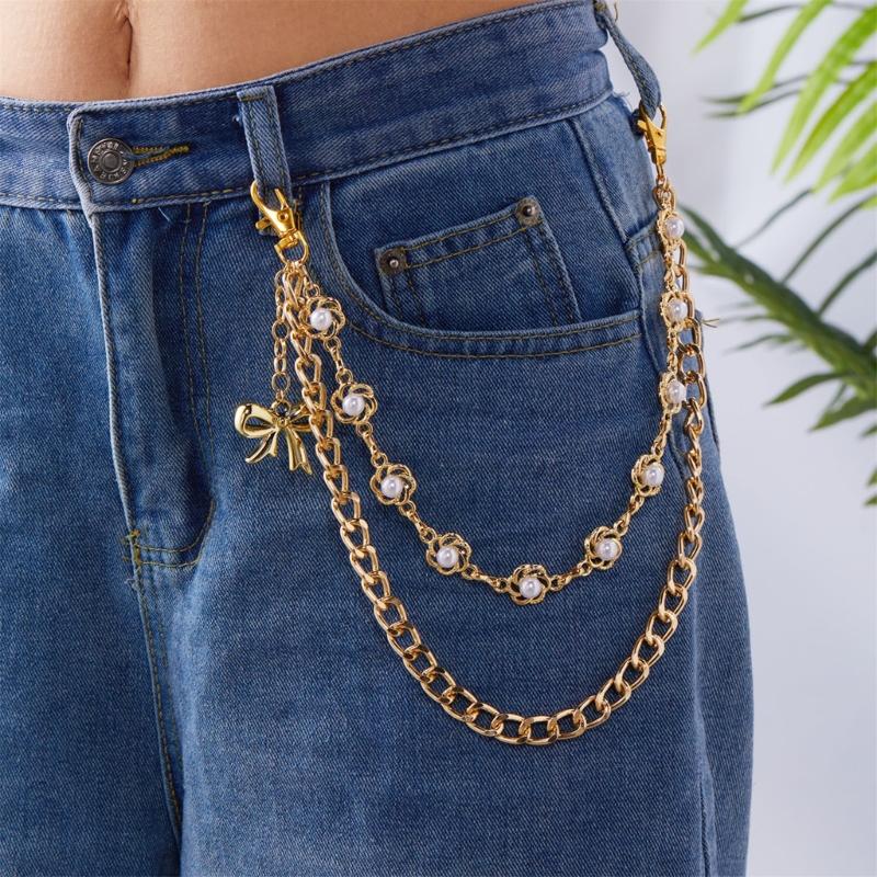 Delicate Accent Design Metal Keychain Lightweight Bag Charm Decorative Gift for Bags and Jeans
