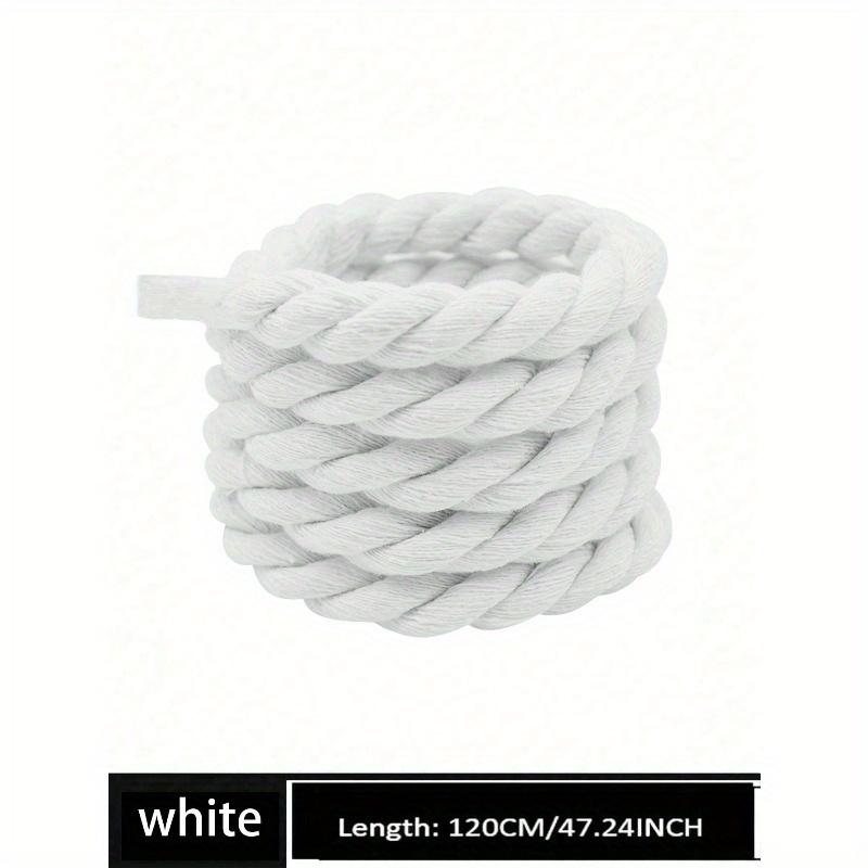 1 par skolisser med en bredde på 8 millimeter. Dette er håndvevde trestrenget tau med livlige farger og en fortykket design.