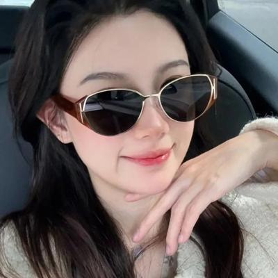Fashionable Small Ice Cube Sunglasses  Oval Frame Cat Eye Sunnies Trendy Spud Spud Optical Illusion High-End Feelings