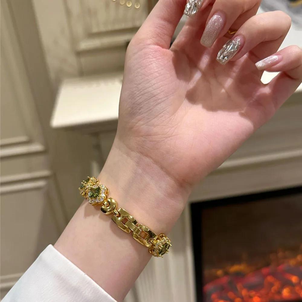 Four-leaf Clover Diamond Slim Glitter for Apple Iwatch Series 9 7 8 6 5 4 Ultra 2 Watch Series 49mm 38mm 40mm 41mm 44mm 45mm