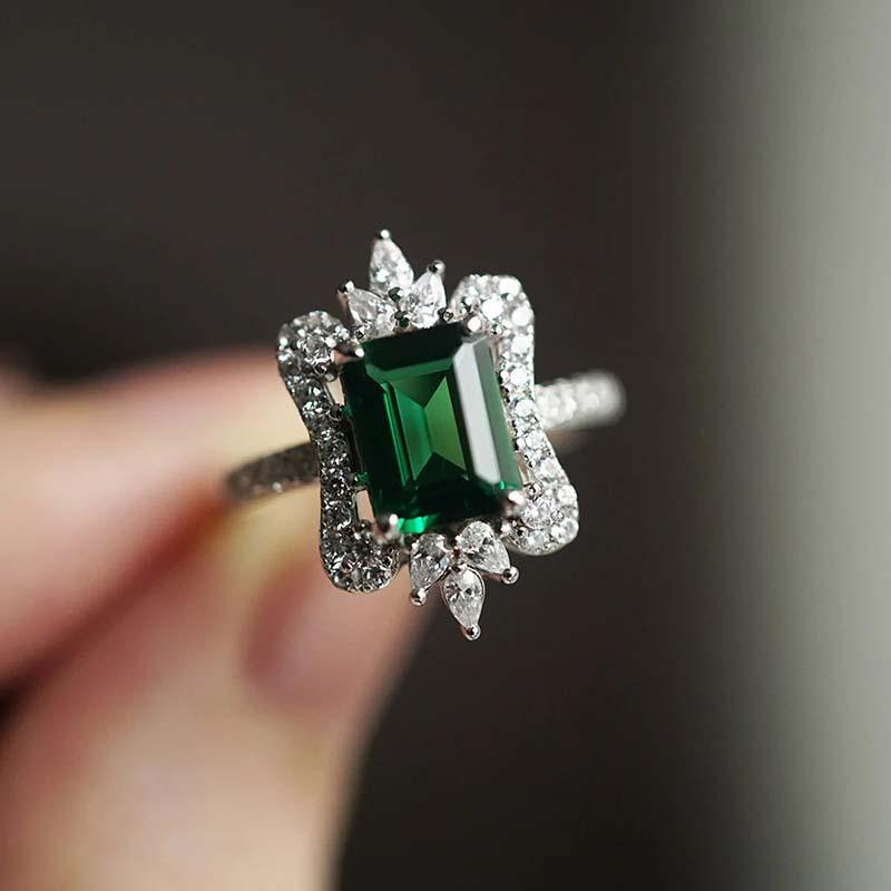 Emerald Square Princess Ring, Stylish Engagement Ring, Crown Floral Jewelry