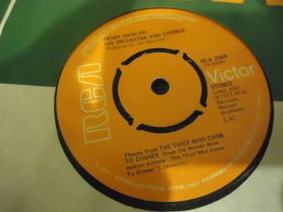 7inch Record HENRY MANCINI, HIS ORCHESTRA & CHOR - Theme From The Thief Who Came To Di RCA2349 RCA Victor 1973 UK Soundtracks & Musicals Used