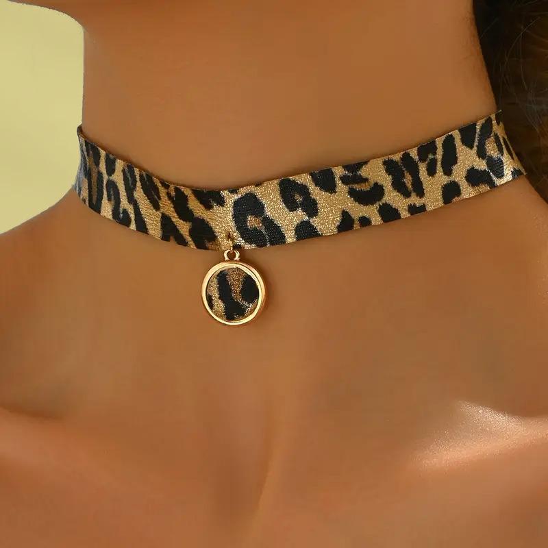 Autumn and Winter Niche Personality Collar Necklace Leopard Print Premium Spice Girl Necklace