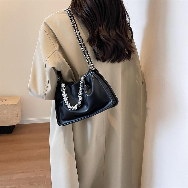 Small Vintage Pleated Shoulder Bag Women's Summer 2023 New Korean Retro Chain Crossbody Bag
