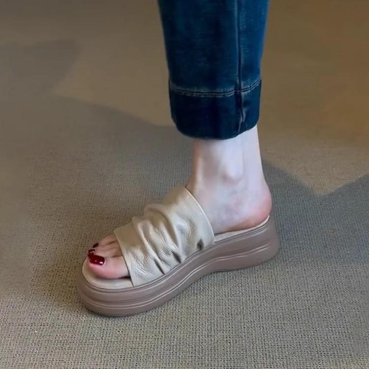 Keep Your Own Version~ Versatile Thick-bottomed Soft Leather, Comfortable and Not Tired, Cool Feet, Slippers Women's Retro Leather Pleated Open-