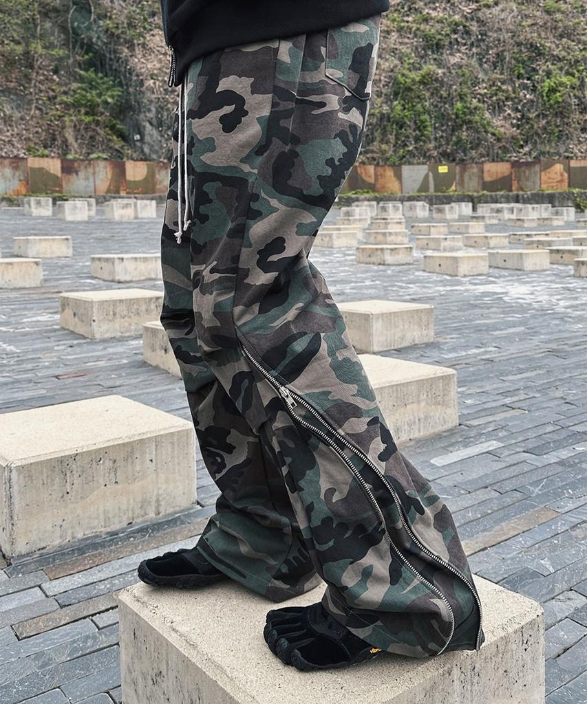Keullako Cotton Oblique Back Zipper Pants (Camo)