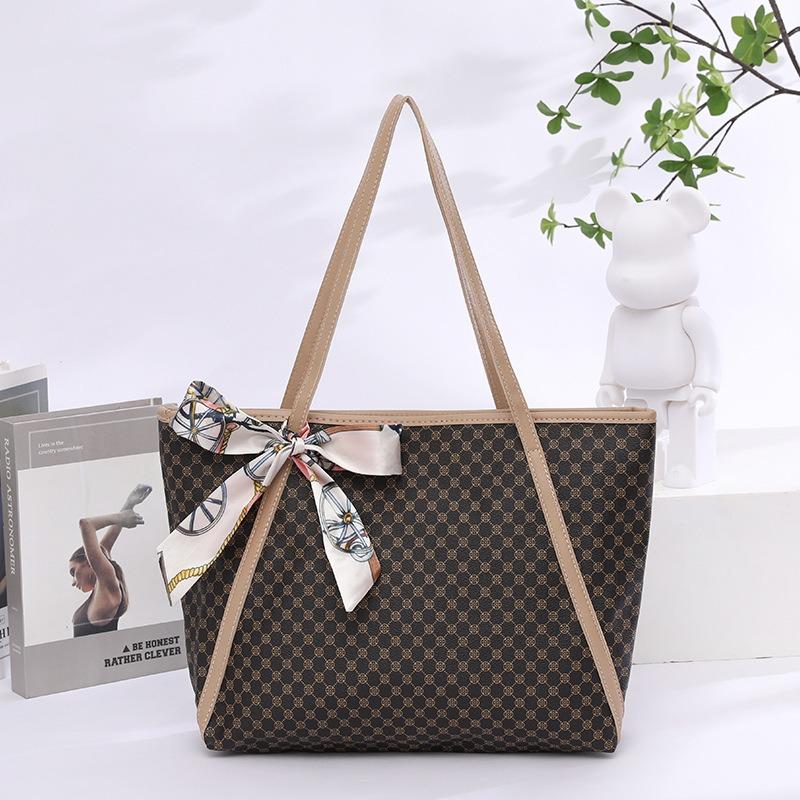 Light luxury large-capacity silk scarf tote bag, a new versatile trend printed women's bag