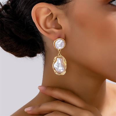 Vintage Baroque Imitation Pearl Stud Earrings for Women Exaggerated Irregular Faux Pearl Drop Earrings Chic Banquet Jewelry Gift