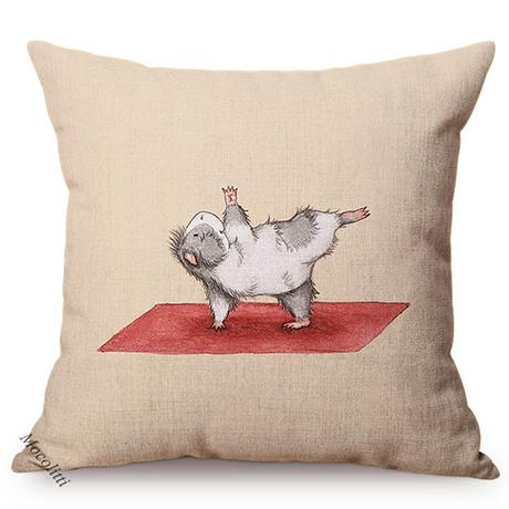 Small Animals Practice Yoga Posture Pattern Pillow Case Cute Squirrel Funny Perform Decoration Kid'S Room Sofa Bed Cushion Cover