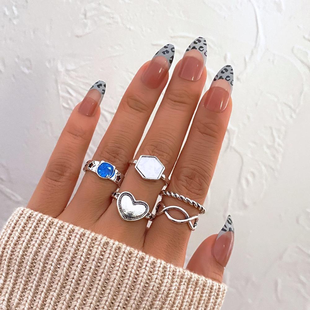 Módní Retro Ring Set Ženy Punk Metal Jednoduchá Osobnost Star Love Heart Ring Šperky dárek