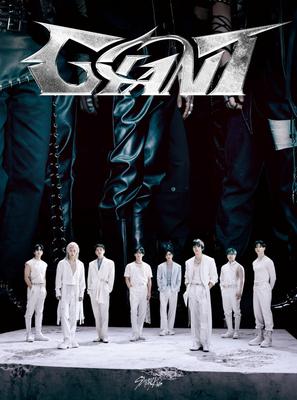 GIANT (First Press Limited Edition B) - Stray Kids