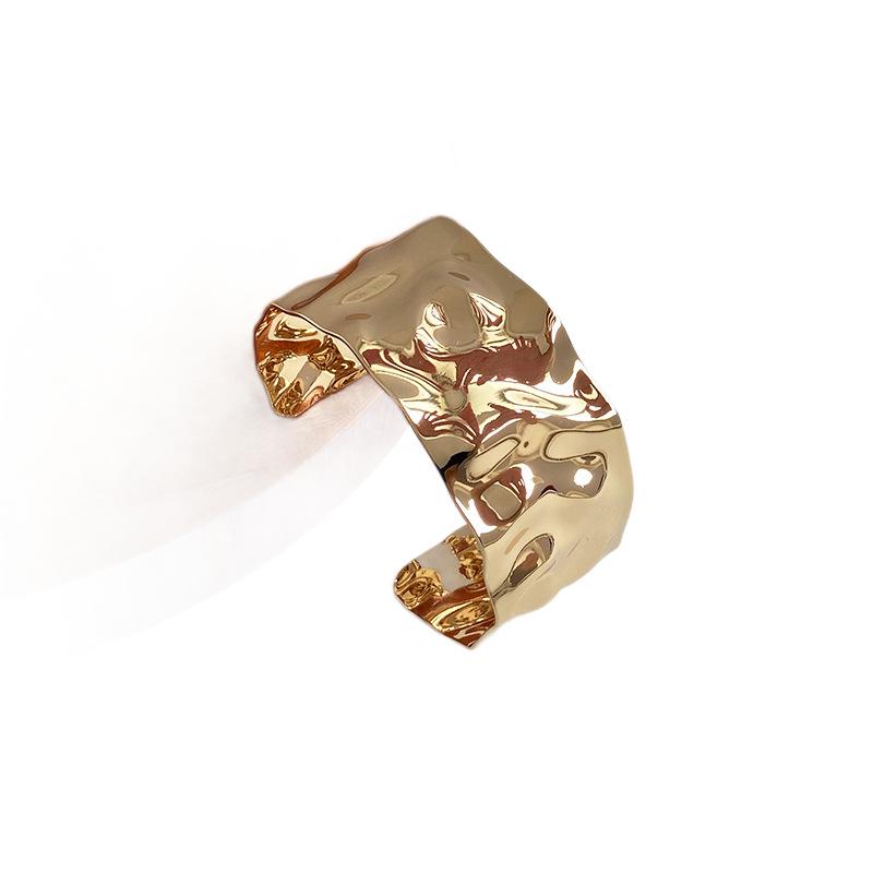 Elegant Light Luxury Irregular Open Cuff Bracelet for Women, Personalized Design, Wide-Brimmed Brass Wristband with High-End Feel.