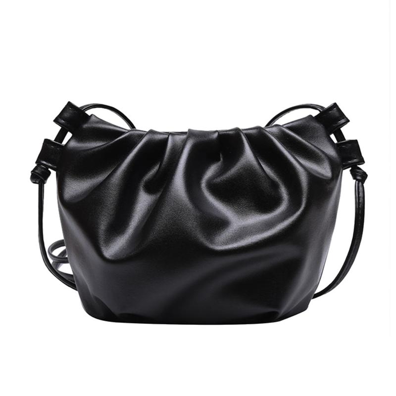 

Women Solid Color Shoulder Bag New Fashion Niche Design Messenger Bag Female Bag Cloud Bag