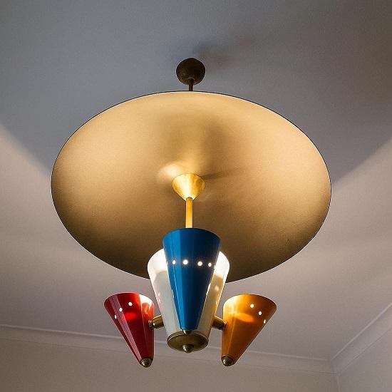 

Современный модернистский потолочный светильник Stilnovo в виде летающей тарелки Спутник, в черном, красном, синем и желтом цветах