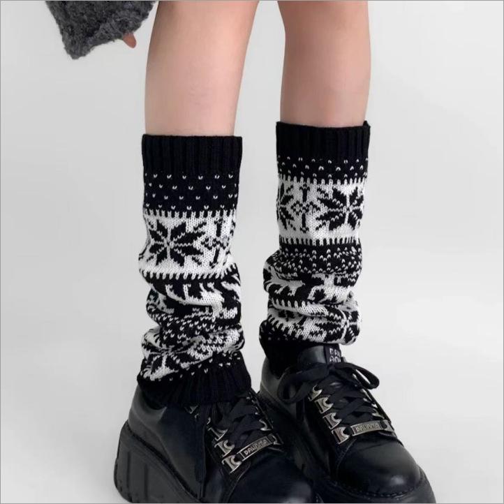 Fair Isle Snowflake Vintage Japanese Style Hot Girl Autumn Winter Warm Christmas Knitted Slouch Socks European and American Style Slouch Socks Average Size чёрный