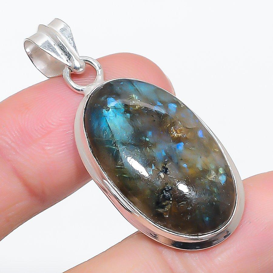

Natural Labradorite Gemstone 925 Sterling Silver Jewelry Pendant 1.81 t2U89