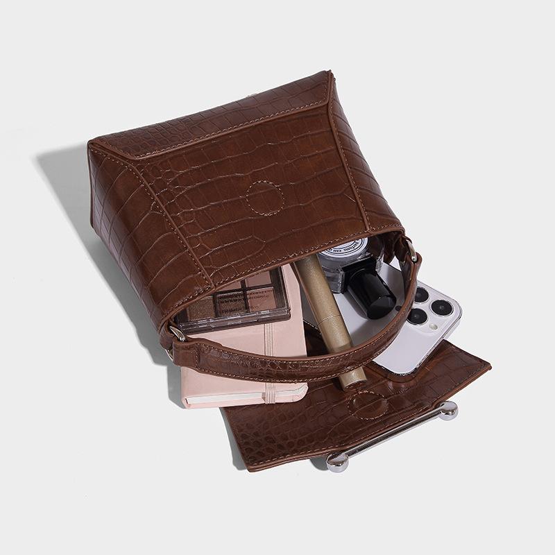 2025 New Niche Design Light Luxury Crocodile Pattern Handbag High-End Versatile Shoulder Crossbody Envelope Bag