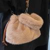 Jesienno-zimowa torebka z futra o wysokiej wartości, nowa modna pluszowa torebka, prosta torebka na ramię, torebka typu bucket