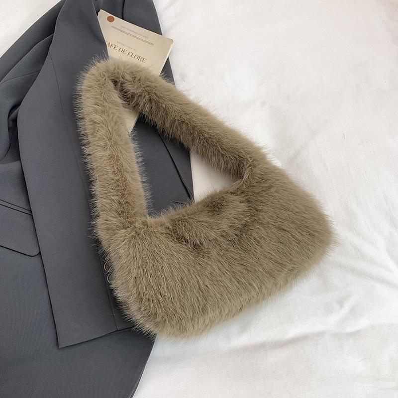 

Плюшевая сумка большой вместимости женская 2025 осень новая в иностранном стиле повседневная сумка на плечо сумка-тоут пушистая сумка-ведро коричневый