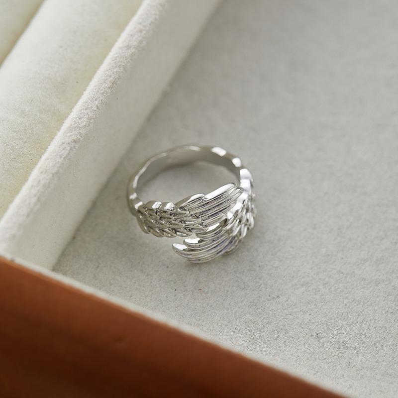 Personalized Creative Guardian Angel Wings Hug Opening Ring Lady Retro Punk Hip Hop Lucky Zircon Party Mother Gift Accessories
