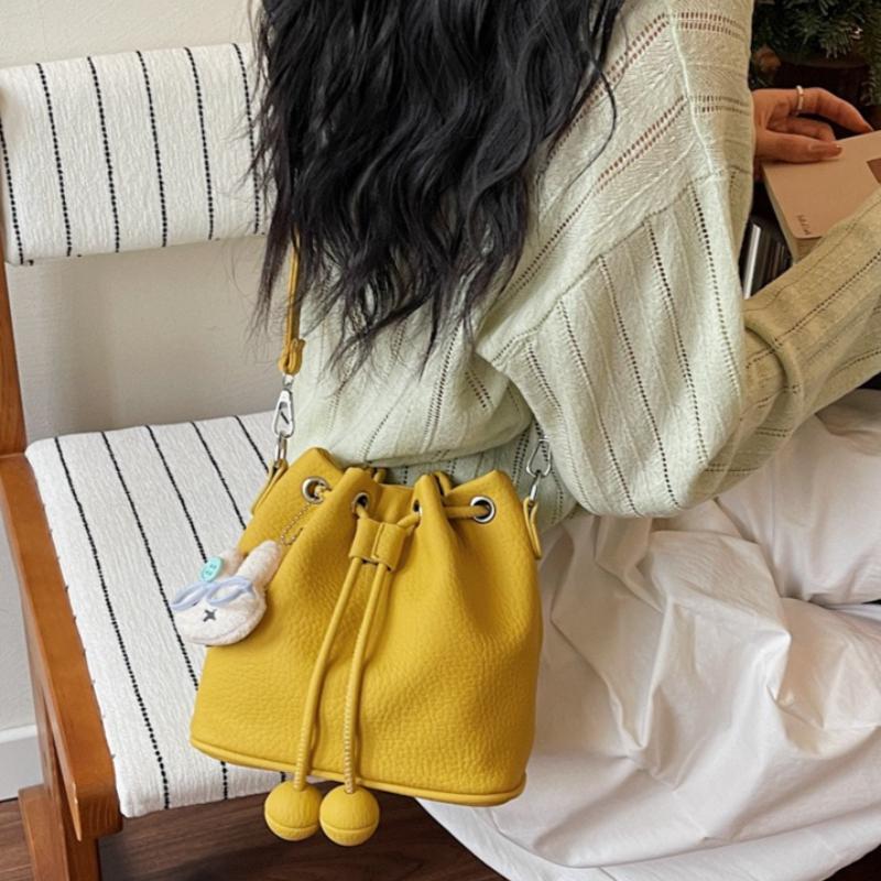 New Womens Fresh Drawstring Shoulder Bag Casual Minimalist Crossbody Underarm Bag Fashion Lychee Grain Bucket Phone Coin Bag