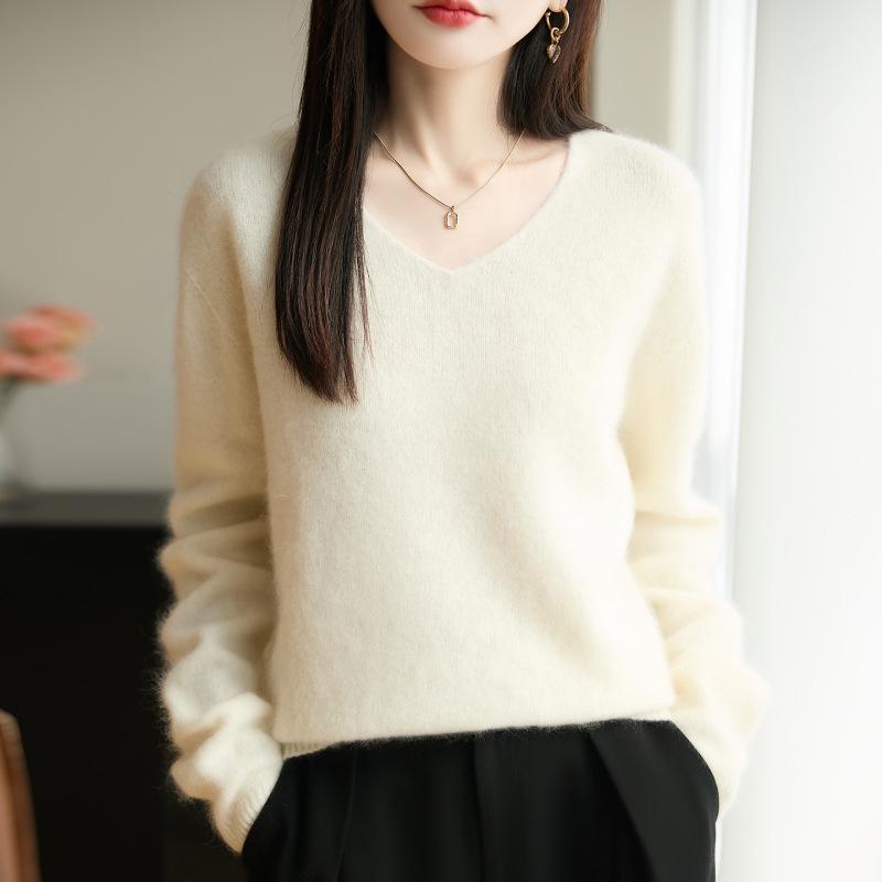 Women's V-Neck Pure Wool Knit Sweater - Loose, Slimming Autumn/Winter Fashion