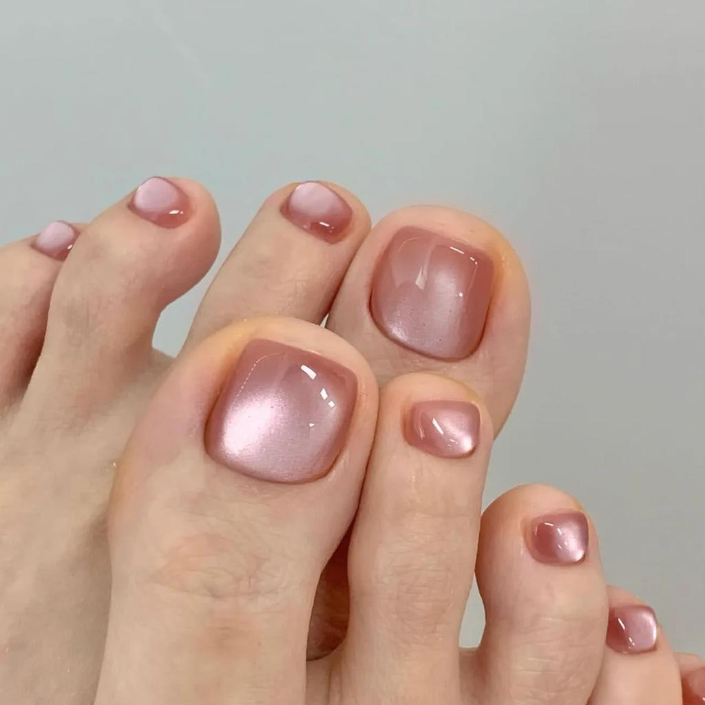 Stylish Pearlescent Nude Toenail Art Shiny Cat Eye Wearable Fake Toenails Chic Toe False Nail Detachable Press On Nail with Glue