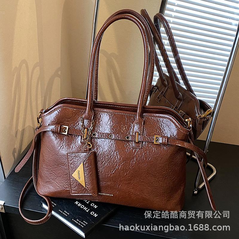 Retro Lazy Briefcase Bag Women's Large-capacity Texture Versatile Simple Niche Design Portable Shoulder Tote Bag