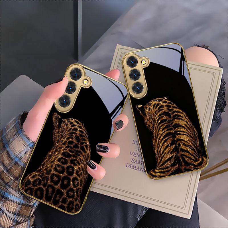 Leopard Background Black For Samsung Galaxy S26 S20 FE S21 S22 S23 Plus S24 Ultra S25Ultra S21+ S22Plus Golden Glass Phone Case