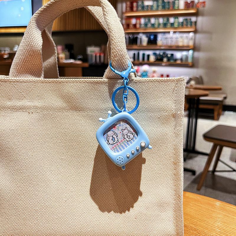 1Pcs Creative Light Up Retro Keychain Animation Light Up Sound Tv Without Signal Keychain Fun Plaything Students Schoolbag Pendant Gifts
