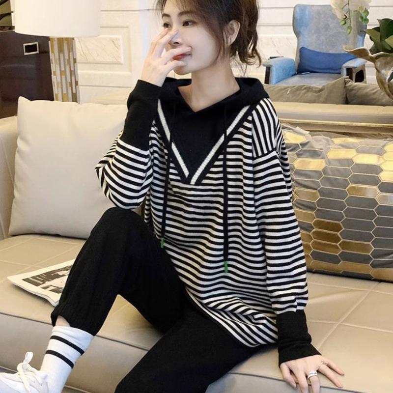 Casual Versatile Hooded Sweatshirt for Women Lazy Style Loose Design Top Coat Trendy