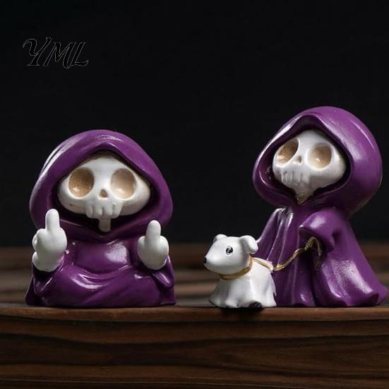 Purple Robe Skeleton Figurine for Halloween, Middle Finger Tabletop Display Figure Resin Statue, Gothic Walking Dog Sculpture Ornament Decorative