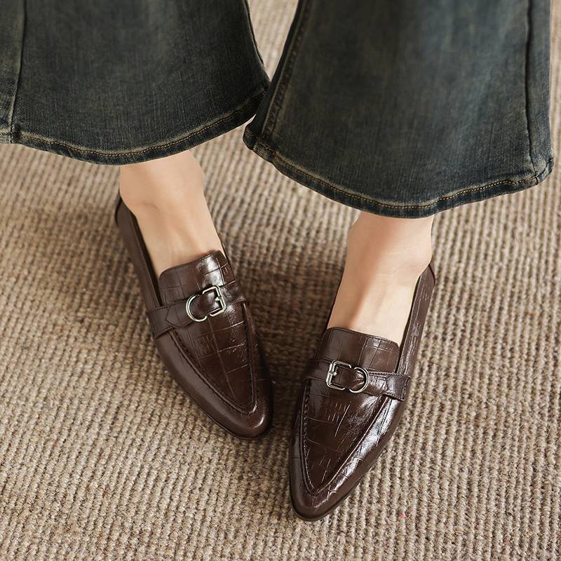 Krazing Pot Sheepskin Round Toe Low Heels Summer Shoes Big Size 42 Retro Fashion Metal Buckle Women Deep Mouth Pumps