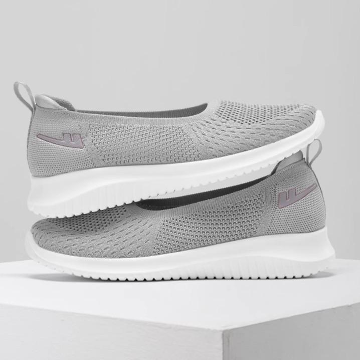 

Women s shoes mother shoes spring and summer middle and old mesh breathable and comfortable one-pedal shoes old shoes women 40