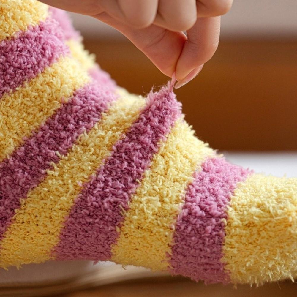 1 Paar 3D Cartoon Warme Schlaf-Socken Lustige Flauschige Freizeit-Socken Mode Korallenfleece-Socken Winter