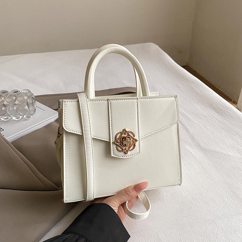 Bag Women's Commuter Small Square Bag Temperament Autumn Niche Design Aesthetic Trend Women's Messenger Handbag