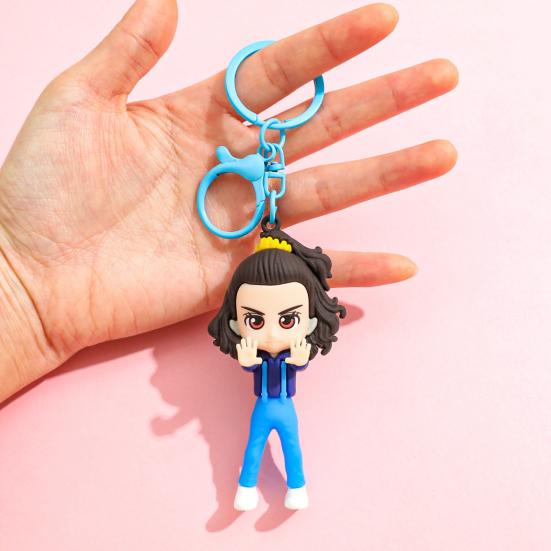 Nyckelring Hänge Tecknad Docka Design PVC Metall Nyckelring Flickvän Vän Födelsedagspresent Hänge Dekoration