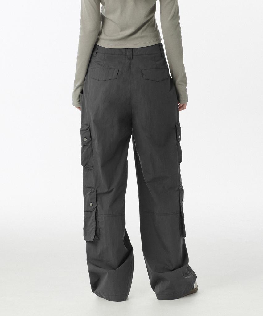 MUSINSA STANDARD WOMAN Cn Multi-Pocket Wide Cargo Pants [Dark Grey]