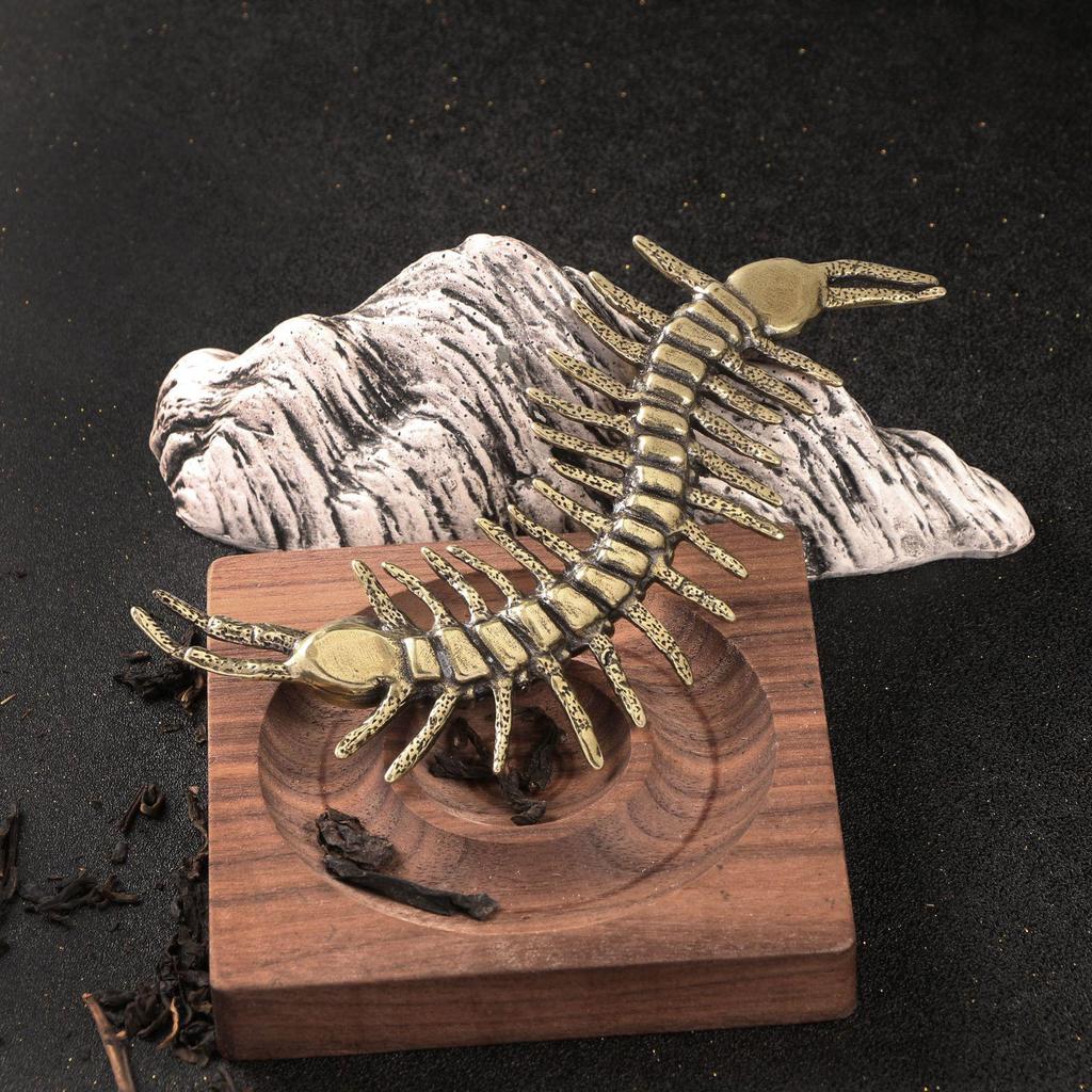 Antique Replica Chinese Centipede Brass Sculpture: Solid Copper Hundred-Legged Worm Tea Pet Handicraft
