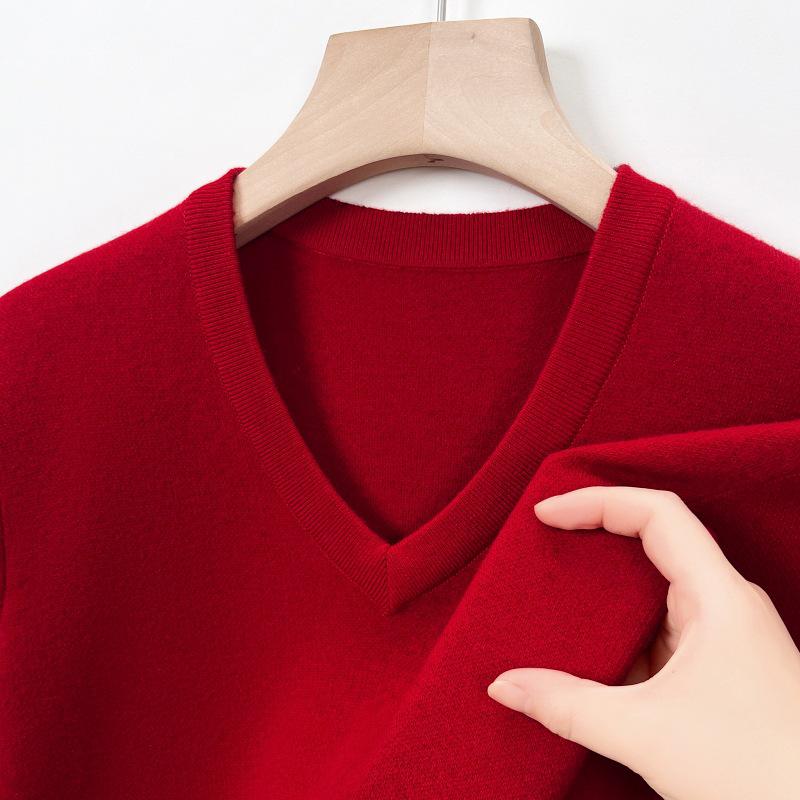 Men's Versatile V-Neck Cashmere Sweater: Warm Autumn/Winter Knit for Middle-Aged & Young Adults