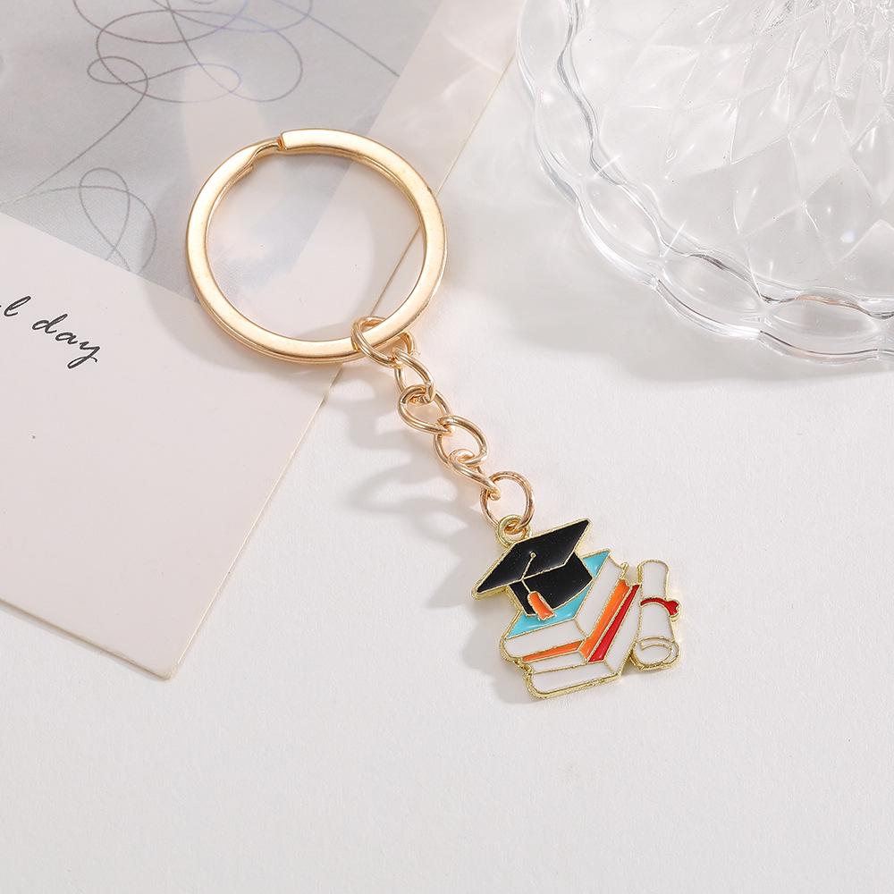Graduation Cap Pendant Keychain - Creative Souvenir for Graduation Season, Stylish Bag Accessory