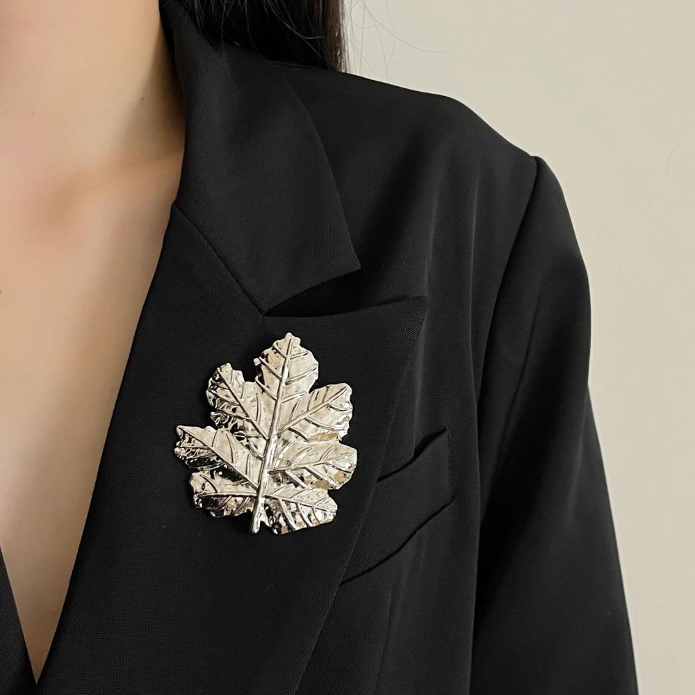French Style Long Leaf Pin Corsage Ornament Metal Glossy Brooch  Western-style Clothes