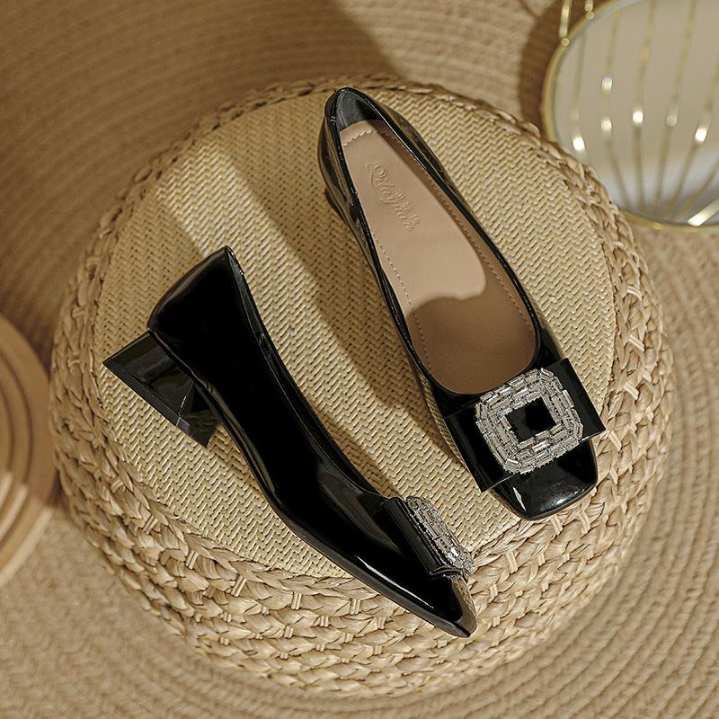 French high heels women's 2025 spring new rhinestone medium heel patent leather red wedding shoes square head shallow mouth low heel single shoes